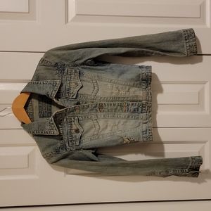 EUC Vintage/Y2K Forever 21 Vintage Destroyed Denim Jacket Size: S